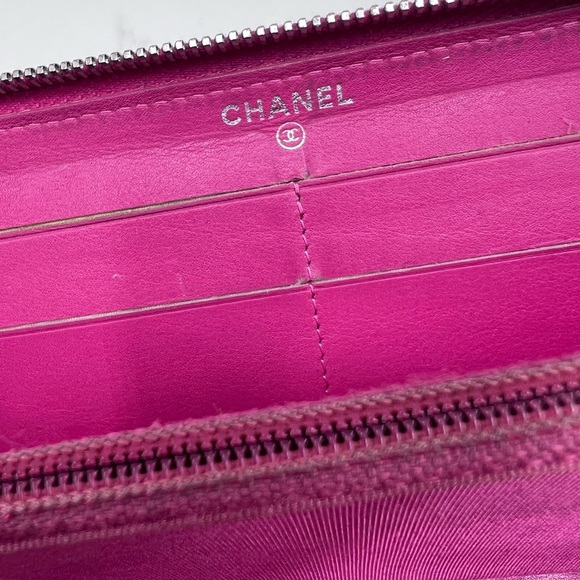 CHANEL Patent Quilted Zip Around Long Wallet Pink Salmon 14 Series (2011) - Picture 9 of 17